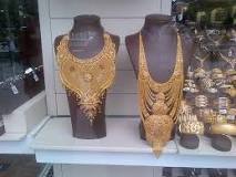 ¿Que simboliza un collar de oro?