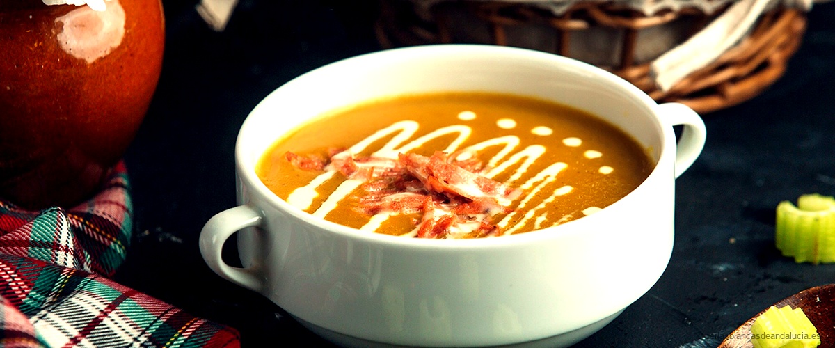 La auténtica receta de sopa castellana con jamón